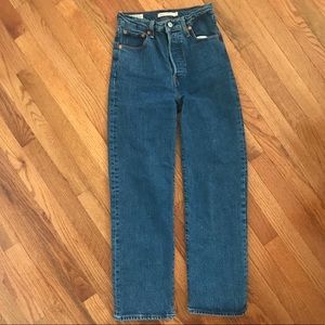 COPY - Levi’s Ribcage Straight leg